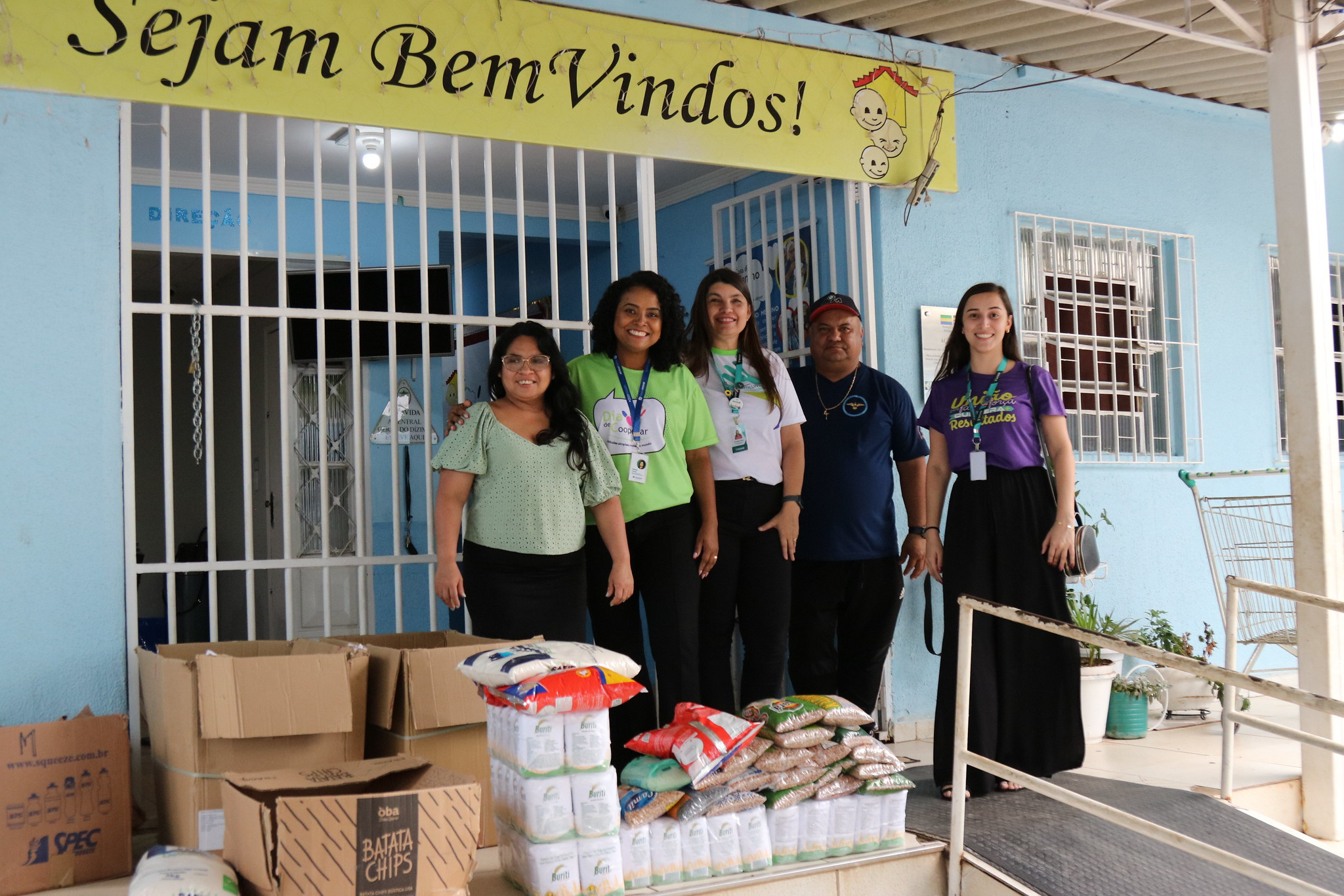 Sistema OCB/DF realiza entrega de alimentos arrecadados na gincana do 22º Cooperjogos